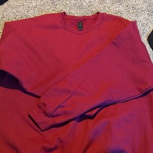 Gildan Maroon Sweatshirt